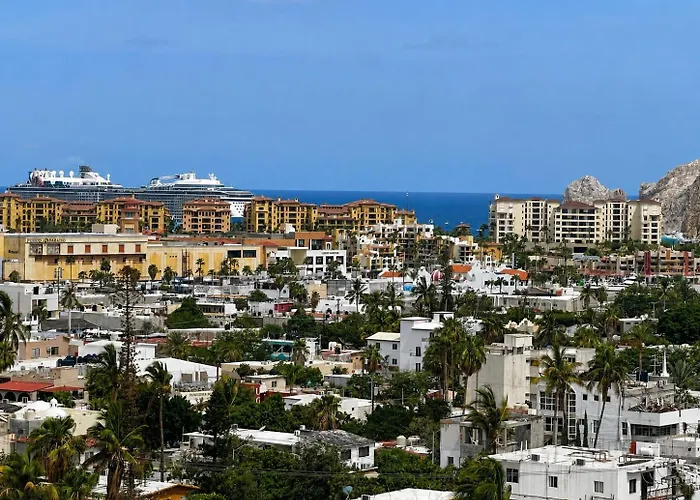 Cabo Skyview Retreat- Rooftop Pool & Gym Apartment