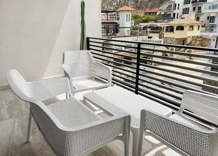 Cabo Skyview Retreat- Rooftop Pool & Gym Appartement *